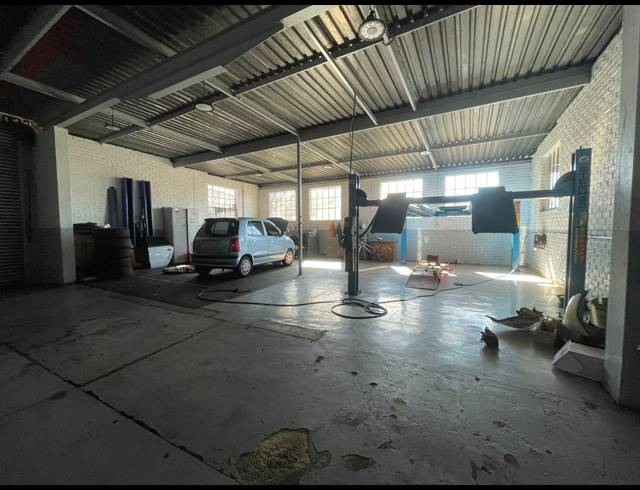 990M² WORKSHOP FOR SALE IN BRAKPAN CENTRAL